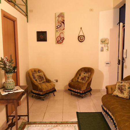 B&B Il Nespolo Салерно Экстерьер фото